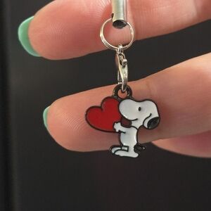Peanuts: Snoopy Heart Charm Keychain